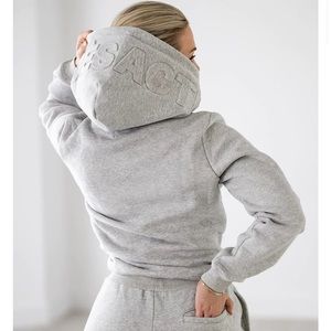 Apres Actif size small zip hoodie